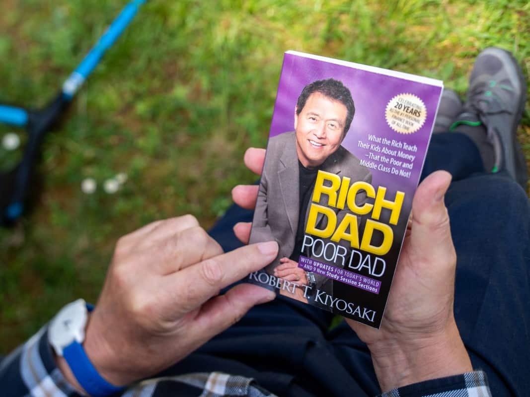 shift-your-finances-by-adopting-an-investor-mindset-instead-of-being-just-an-employee-using-kiyosaki