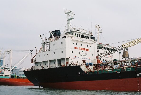 preventive-maintenance-tips-for-hydraulic-pumps-from-top-marine-engineers-in-singapore